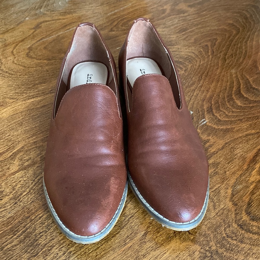 Indigo Rd. Brown faux leather loafers. Size 8
